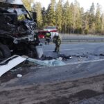 14.02.2022. Dąbrowa. Zderzenie dwóch samochodów ciężarowych na drodze krajowej nr 7 / Jarosław Kubalski / Radio Kielce