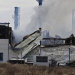 11.02.2022. Starachowice. Hala w Specjalnej Strefie Ekonomicznej, w której doszło do pożaru / Jarosław Kubalski / Radio Kielce