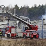 11.02.2022. Starachowice. Hala w Specjalnej Strefie Ekonomicznej, w której doszło do pożaru / Jarosław Kubalski / Radio Kielce