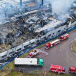 11.02.2022. Starachowice. Hala w Specjalnej Strefie Ekonomicznej, w której doszło do pożaru / Jarosław Kubalski / Radio Kielce