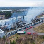 11.02.2022. Starachowice. Hala w Specjalnej Strefie Ekonomicznej, w której doszło do pożaru / Jarosław Kubalski / Radio Kielce