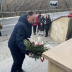 02.02.2022. Zawichost. Uroczystości patriotyczne w rocznicę śmierci 30 Polaków rozstrzelanych przez Niemców 2 lutego 1944 roku. Na zdjęciu (na pierwszym planie):  Marek Kwitek - poseł PiS / Picasa / Radio Kielce