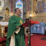 06.02.2022. Sulisławice. Pielgrzymka sadowników i ogrodników. Na zdjęciu ks. Edward Żakowicz - proboszcz i kustosz Sanktuarium Matki Bożej Bolesnej w Sulisławicach / Grażyna Szlęzak-Wójcik / Radio Kielce