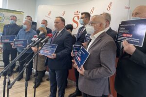 17.02.2022. Sandomierz. Konferencja posła Marka Kwitka / Grażyna Szlęzak-Wójcik / Radio Kielce