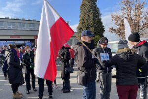 26.02.2022. Końskie. Marsz Tropem Wilczym upamiętniający żołnierzy niezłomnych / Magdalena Galas-Klusek / Radio Kielce