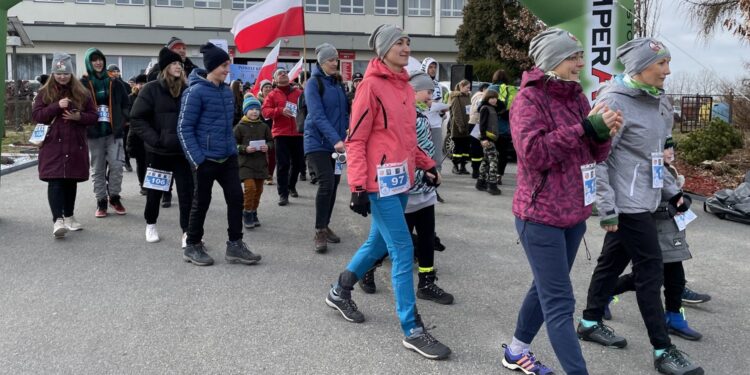 26.02.2022. Końskie. Marsz Tropem Wilczym upamiętniający żołnierzy niezłomnych / Magdalena Galas-Klusek / Radio Kielce