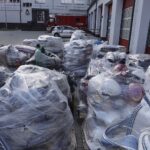 28.02.2022. Kielce. Świętokrzyscy strażacy zbierają sprzęt dla ukraińskiej straży / Jarosław Kubalski / Radio Kielce