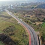 15.12.2020 Kostomłoty Drugie. Wyremontowana droga powiatowa Laskowa / Jarosław Kubalski / Radio Kielce