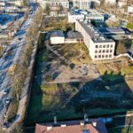 14.02.2022. Kielce. I Liceum im. Stefana Żeromskiego w Kielcach. Miejsce, w którym powstanie nowa hala sportowa / Jarosław Kubalski / Radio Kielce