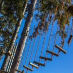 16.02.2022. Busko-Zdrój. Park linowy w Busku-Zdoju przy ulicy Rokosza / Grzegorz Tarasiuk / UMiG Busko-Zdrój