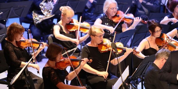 11.07.2021. Busko-Zdrój. Festiwal im. Krystyny Jamroz. Gala finałowa. / Wiktor Taszłow / Radio Kielce