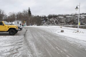 03.02.2022. Kielce. Płatny parking przy Rezerwacie Kadzielnia / Wiktor Taszłow / Radio Kielce