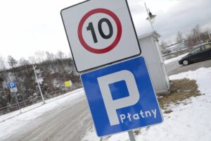 03.02.2022. Kielce. Płatny parking przy Rezerwacie Kadzielnia / Wiktor Taszłow / Radio Kielce