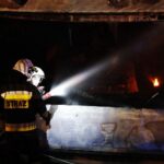 10.02.2022. Starachowice. Dogaszanie hali w Specjalnej Strefie Ekonomicznej / Wiktor Taszłow / Radio Kielce