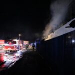 10.02.2022. Starachowice. Dogaszanie hali w Specjalnej Strefie Ekonomicznej / Wiktor Taszłow / Radio Kielce