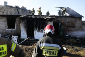 14.02.2022. Łączna. Pożar budynku mieszkalno-gospodarczego / Wiktor Taszłow / Radio Kielce