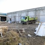 16.02.2022. Nowa Słupia. Budowa Parku Dziedzictwa Gór Świętokrzyskich / Wiktor Taszłow / Radio Kielce