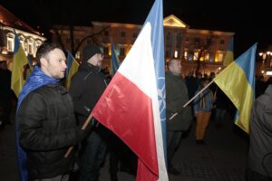 24.02.2022. Kielce. Manifestacja poparcia dla Ukrainy / Wiktor Taszłow / Radio Kielce