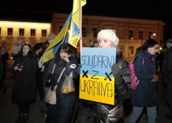 24.02.2022. Kielce. Manifestacja poparcia dla Ukrainy / Wiktor Taszłow / Radio Kielce