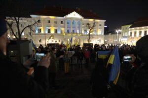 24.02.2022. Kielce. Manifestacja poparcia dla Ukrainy / Wiktor Taszłow / Radio Kielce