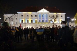 24.02.2022. Kielce. Manifestacja poparcia dla Ukrainy / Wiktor Taszłow / Radio Kielce