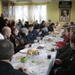 27.02.2022. Piekoszów. Poczęstunek i pokoje dla uchodźców z Ukrainy / Wiktor Taszłow / Radio Kielce