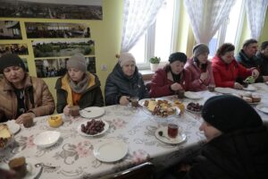 27.02.2022. Piekoszów. Poczęstunek i pokoje dla uchodźców z Ukrainy / Wiktor Taszłow / Radio Kielce