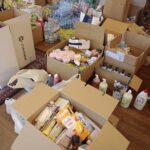 27.02.2022. Kielce. Dom Środowisk Twórczych. Zbiórka dla uchodźców z Ukrainy / Wiktor Taszłow / Radio Kielce