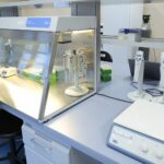 28.02.2022. Podzamcze. Otwarcie laboratorium o podwyższonej klasie zabezpieczenia biologicznego w RCNT / Wiktor Taszłow / Radio Kielce