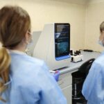 28.02.2022. Podzamcze. Otwarcie laboratorium o podwyższonej klasie zabezpieczenia biologicznego w RCNT / Wiktor Taszłow / Radio Kielce