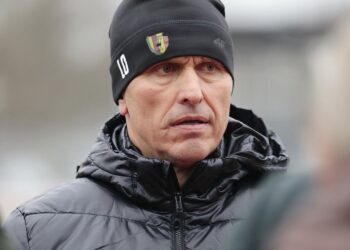 10.01.2022. Kielce. Trening Korony Kielce. Na zdjęciu: Leszek Ojrzyński - trener Korony Kielce / Wiktor Taszłow / Radio Kielce