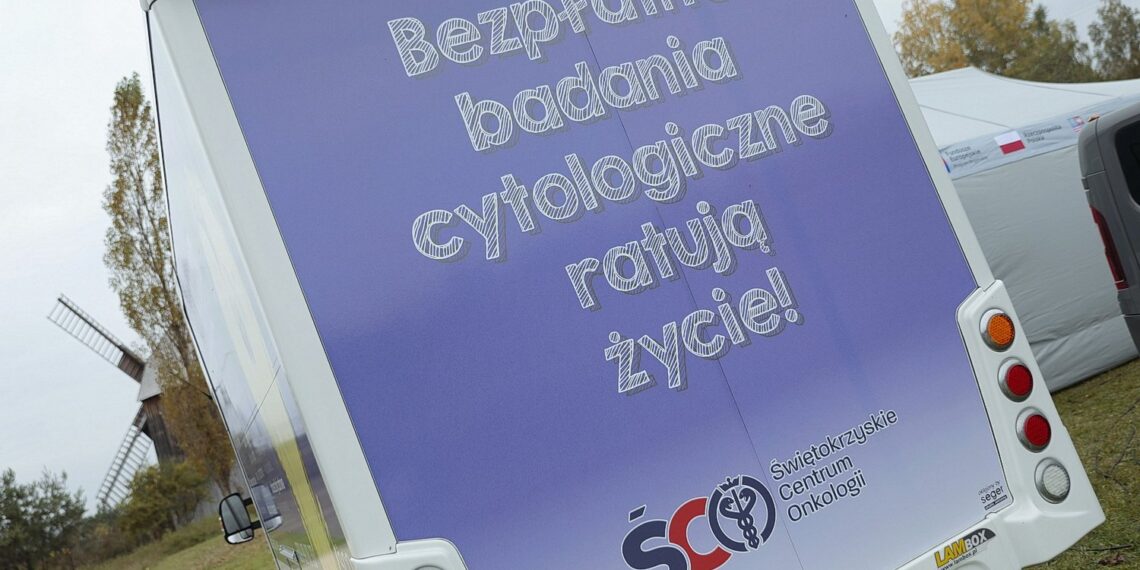 Mobilna klinika Świętokrzyskiego Centrum Onkologii cały czas w trasie