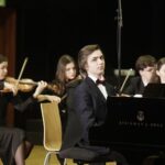 12.02.2022 Kielce. Koncert  w Zespole Państwowych Szkół Muzycznych im. Ludomira Różyckiego.  Lwowska Orkiestra Kameralna "Akademia" pod dyrekcją Igora Pylatyuka. Za fortepianem Mikołaj Seroka / Jarosław Kubalski / Radio Kielce