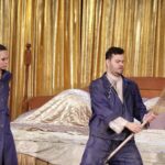 26.01.2022 Kielce. Teatr im. Stefana Żeromskiego. Próba medialna spektaklu Król Mięsopust. Na zdjęciu Aneta Wirzinkiewicz i Andrzej Plata / Jarosław Kubalski / Radio Kielce