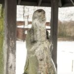 02.02.2022 Nowa Słupia. Figura pielgrzyma. Emeryk / Jarosław Kubalski / Radio Kielce