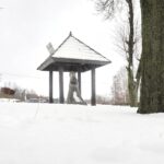 02.02.2022 Nowa Słupia. Figura pielgrzyma. Emeryk / Jarosław Kubalski / Radio Kielce