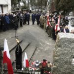 10.02.2022 Kielce. 82. rocznica pierwszej masowej wywózki Polaków na Sybir. Uroczystość przed Pomnikiem Sybiraków na cmentarzu Starym / Jarosław Kubalski / Radio Kielce