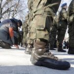 14.02.2022 Kielce. 80 rocznica przemianowania ZWZ w AK. Uroczystości pod pomnikiem AK na skwerze Żeromskiego / Jarosław Kubalski / Radio Kielce