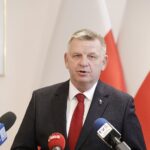 18.02.2022 Kielce. ŚUW. Wręczenie promes z Rządowego Funduszu Rozwoju Dróg. Na zdjęciu: senator Jarosław Rusiecki / Jarosław Kubalski / Radio Kielce