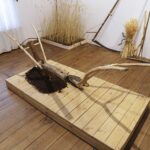 21.02.2022 Kielce. Dworek Laszczyków. Wystawa "Obraz codzienności, codzienność w obrazie. Fragmenty z życia na wsi w sztuce ludowej" / Jarosław Kubalski / Radio Kielce