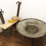 21.02.2022 Kielce. Dworek Laszczyków. Wystawa "Obraz codzienności, codzienność w obrazie. Fragmenty z życia na wsi w sztuce ludowej" / Jarosław Kubalski / Radio Kielce