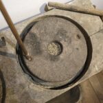 21.02.2022 Kielce. Dworek Laszczyków. Wystawa "Obraz codzienności, codzienność w obrazie. Fragmenty z życia na wsi w sztuce ludowej" / Jarosław Kubalski / Radio Kielce