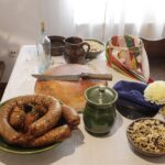 21.02.2022 Kielce. Dworek Laszczyków. Wystawa "Obraz codzienności, codzienność w obrazie. Fragmenty z życia na wsi w sztuce ludowej" / Jarosław Kubalski / Radio Kielce