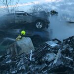 20.02.2022. Końskie. Pożar samochodów / Komenda Powiatowa Państwowej Straży Pożarnej w Końskich