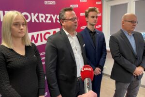 28.02.2022. Kielce. Konferencja Nowej Lewicy. Na zdjęciu (od lewej): Katarzyna Długosz, poseł Andrzej Szejna, Igor Wołowiec, Jacek Skórski / Michał Kita / Radio Kielce