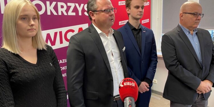 28.02.2022. Kielce. Konferencja Nowej Lewicy. Na zdjęciu (od lewej): Katarzyna Długosz, poseł Andrzej Szejna, Igor Wołowiec, Jacek Skórski / Michał Kita / Radio Kielce