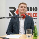 27.02.2022. Kielce. Studio Polityczne Radia Kielce. Na zdjęciu: Łukasz Wasilewski - Konfederacja / Sebastian Kalwat / Radio Kielce