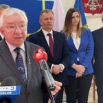 28.02.2022. Staszów. Na zdjęciu (od lewej): poseł Krzysztof Lipiec, Jacek Nowak - burmistrz Połańca, Lidia Zamiela - zastępca wójta Bogorii, Stanisław Batóg - wiceprzewodniczący radu powiatu staszowskiego / Emilia Sitarska / Radio Kielce