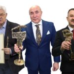 70. Plebiscyt Sportowy - Świętokrzyskie Gwiazdy Sportu 2021. Na zdjęciu (od lewej): Zdzisław Lipiński - KKL Kielce - 2. miejsce w kategorii Trener Roku, Talant Dujszebajew - 1. miejsce w kategorii Trener Roku, Tadeusz Szkwarek - Czarni Połaniec - 3. miejsce w kategorii Trener Roku / Echo Dnia