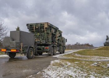 Sandomierz. Nowoczesny radar NUR-15M / Polska Zbrojna